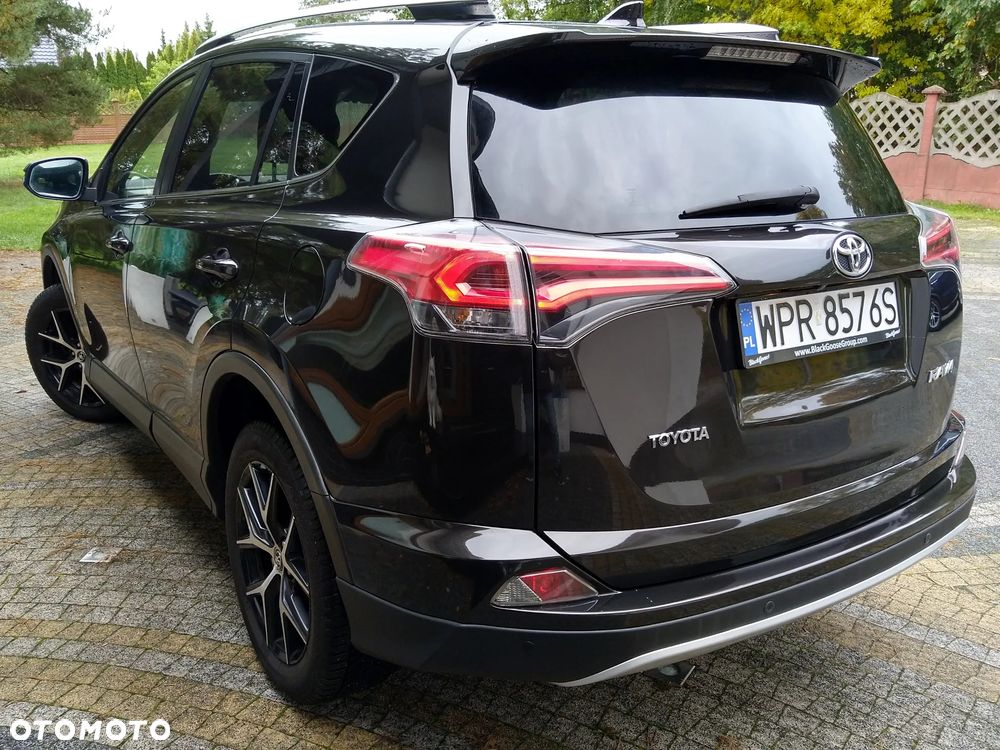 Toyota RAV4 - 1