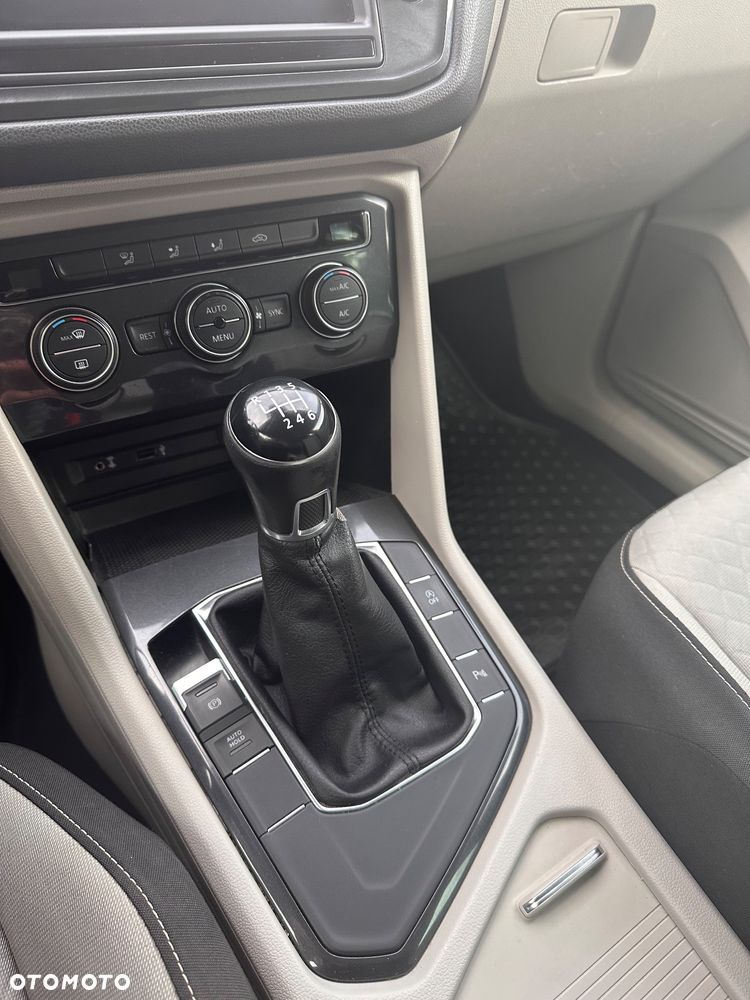 Volkswagen Tiguan 1.6 TDI BMT SCR Trendline - 21