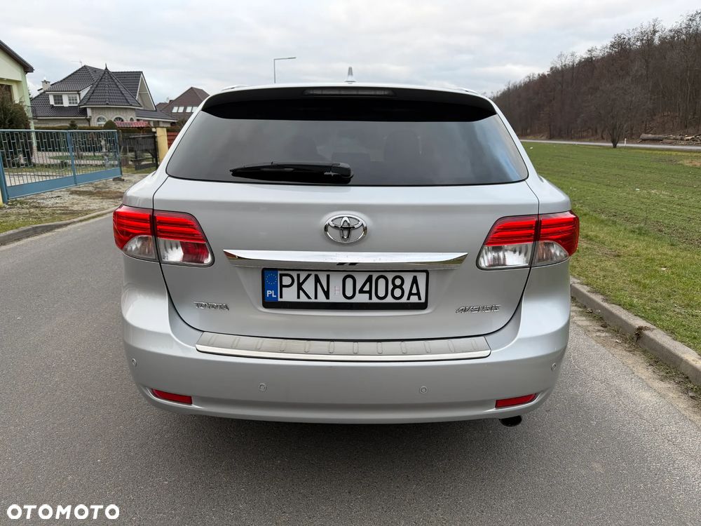Toyota Avensis Touring Sports 1.8 Business Edition - 10