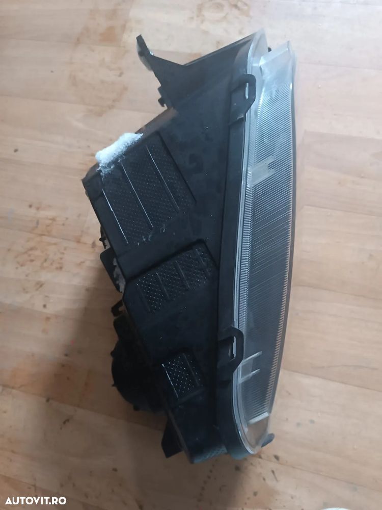 Far stanga Dacia spring 2021-2022 - 2