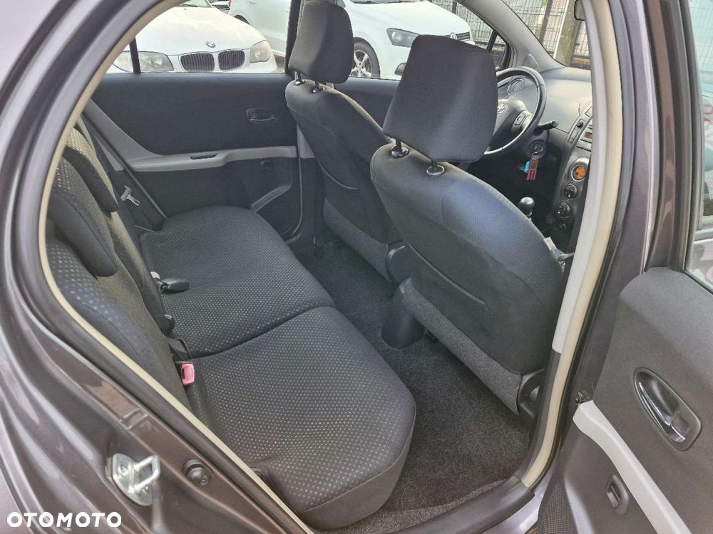 Toyota Yaris - 21