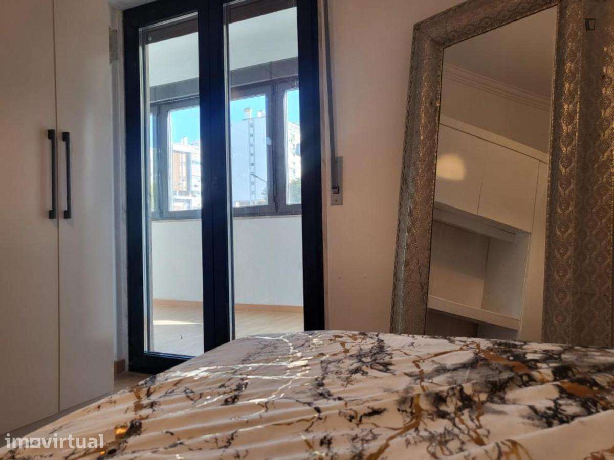 Quarto - localizado em Lumiar Lisbon - Grande imagem: 2/9