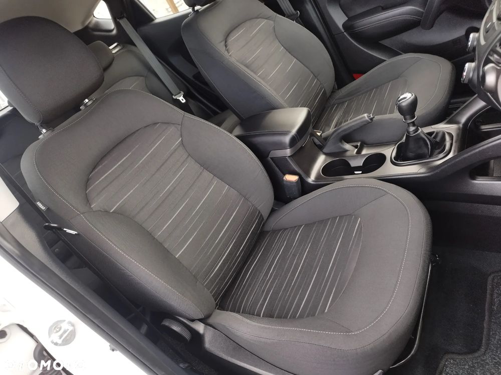 Hyundai ix35 1.6 2WD Fifa World Cup Edition - 23