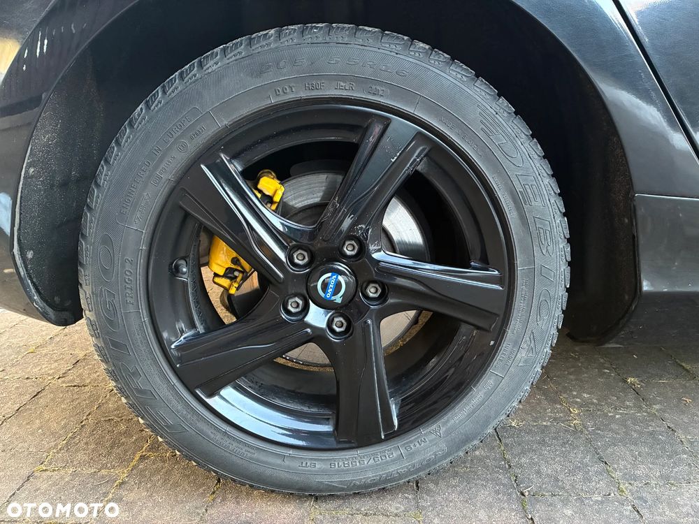 Volvo V40 T3 R-Design - 32