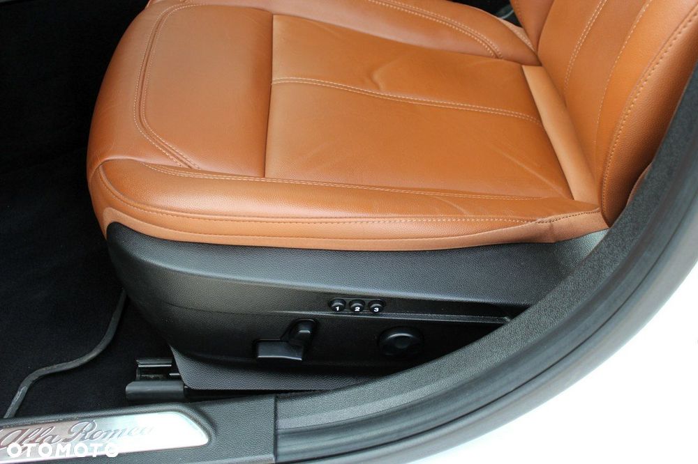 Alfa Romeo Giulia - 31