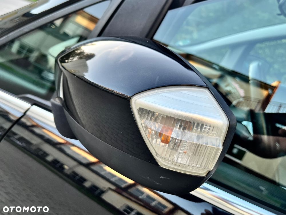 Ford C-MAX 1.6 Ti-VCT Champions Edition - 11