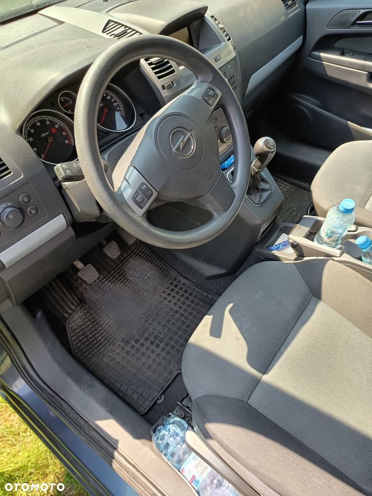 Opel Zafira - 4