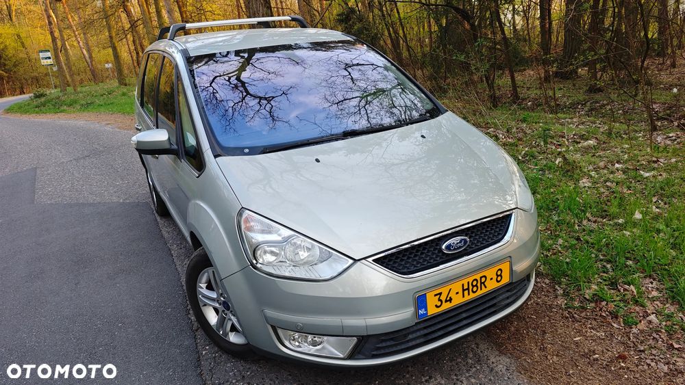 Ford Galaxy 2.0 Ghia - 29