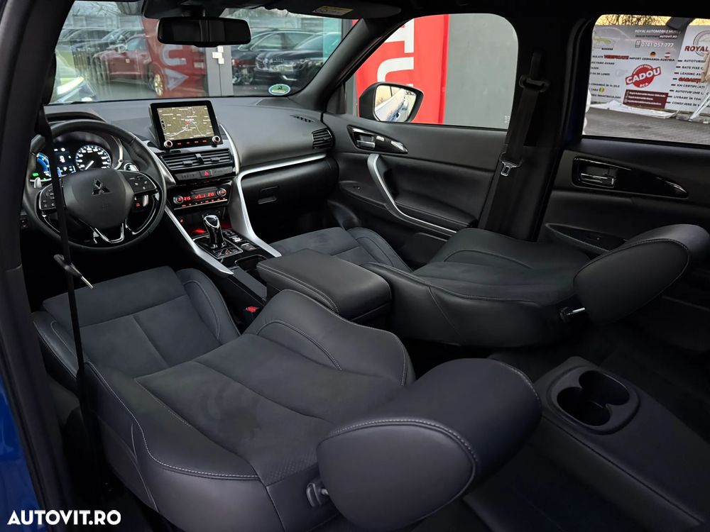 Mitsubishi Eclipse-Cross Plug-In Hybrid 4WD Top - 16