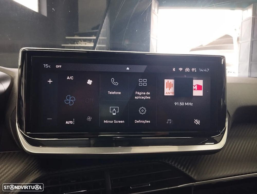 Peugeot 2008 1.2 PureTech Allure EAT8 - 24