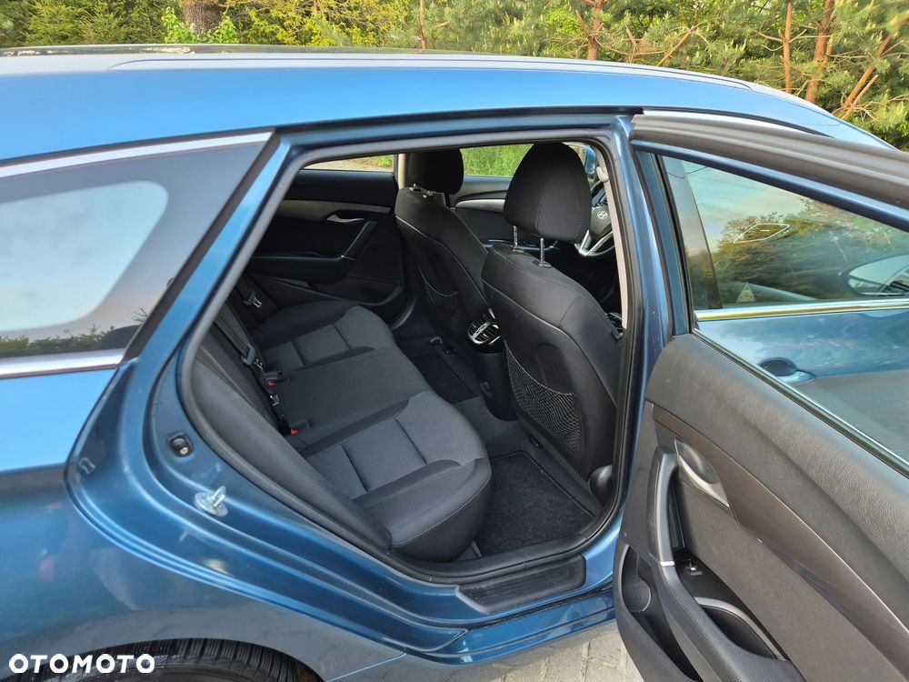 Hyundai i40 1.7 CRDi Comfort + - 23