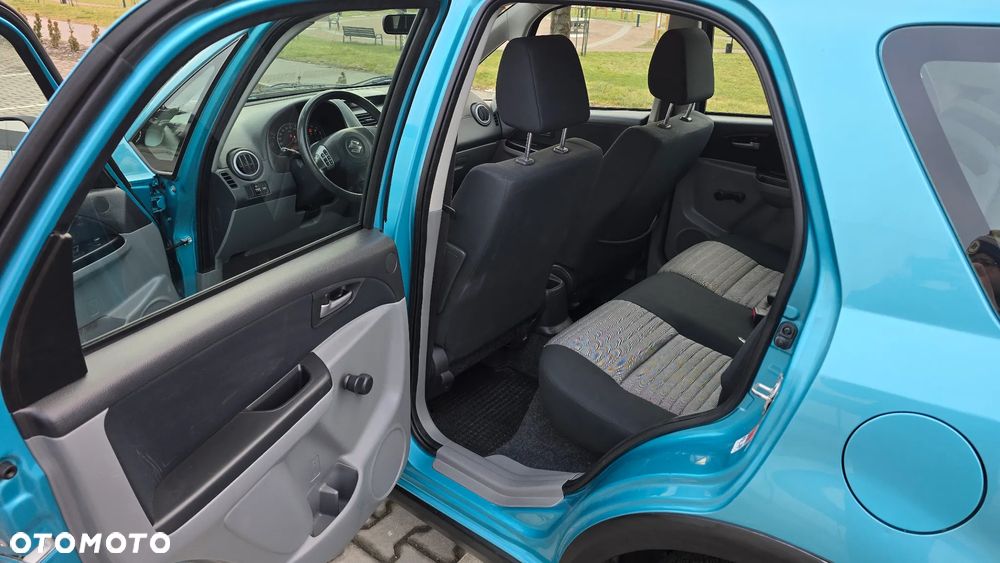 Suzuki SX4 1.9 DDiS DPF 4x4 Comfort - 15