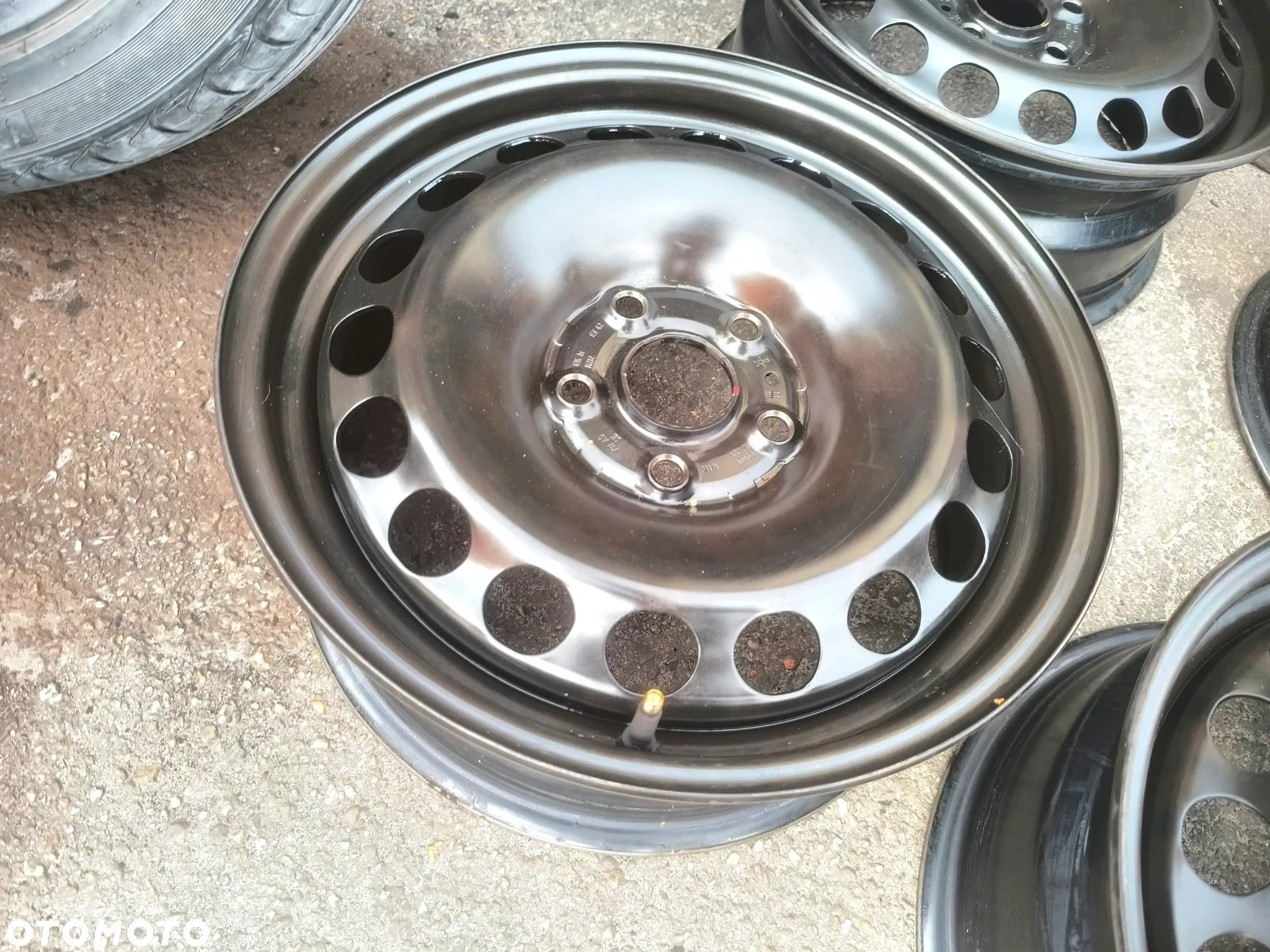 5x112 Felgi Stalowe Stal 16 VW GOLF 6 VI 7 VII TOURAN JETTA CADDY PASSAT B5 B6 B7 SKODA OCTAVIA 2 3 YETI SUPERB SEAT LEON TOLEDO ALTEA EXEO AUDI A3 8P 8V A4 B5 B6 A6 C5 C6 Legnica ALU-RAD - 6