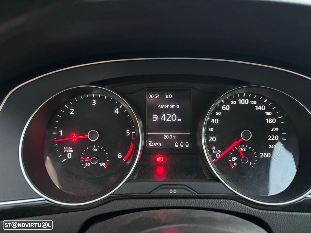 VW Passat Variant 1.6 TDI BlueMotion - 6