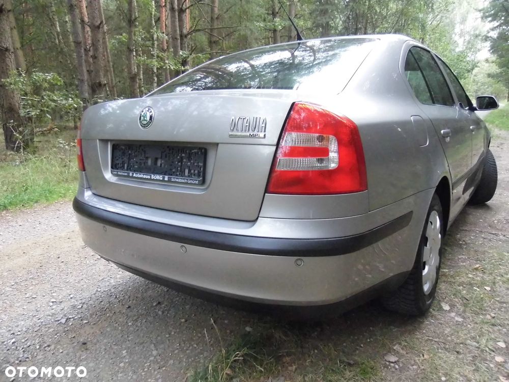 Skoda Octavia 1.6 Team Edition - 16