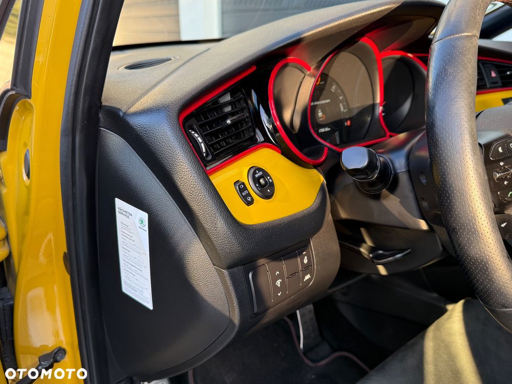 Kia Ceed 1.6 T-GDI GT-Track - 23