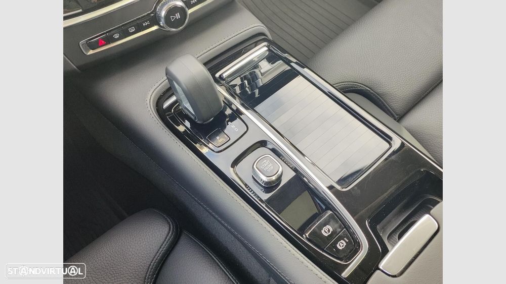 Volvo V90 2.0 T6 PHEV Plus Dark AWD - 21