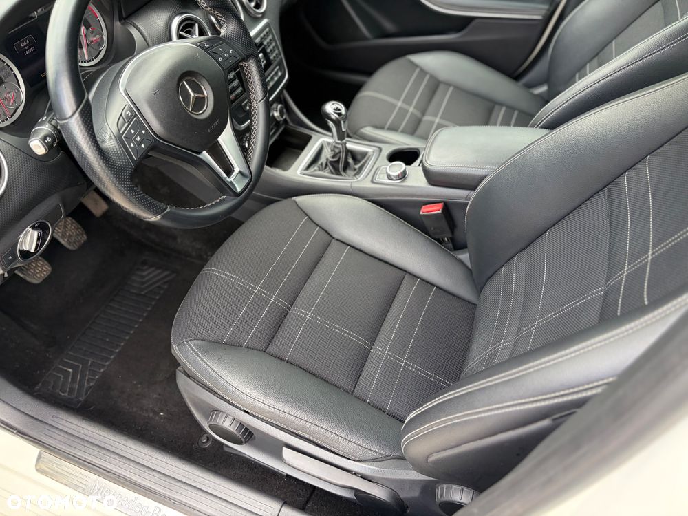 Mercedes-Benz Klasa A 180 BlueEfficiency Edition - 31