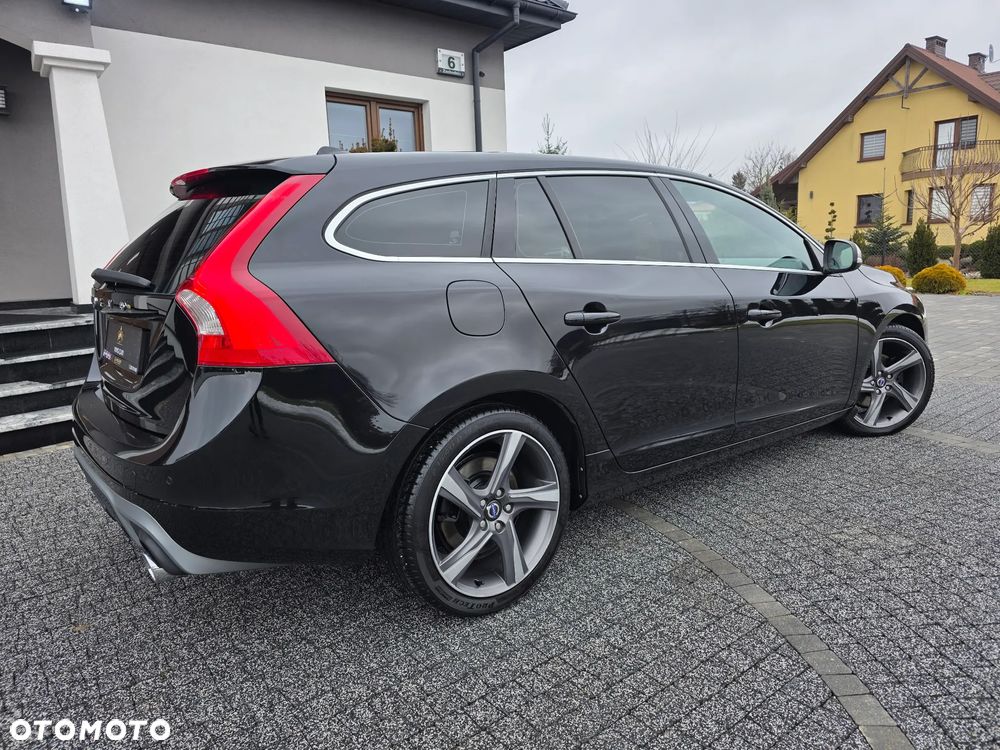 Volvo V60 D4 Geartronic Summum - 19