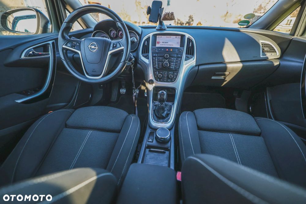 Opel Astra 1.6 T Cosmo - 15