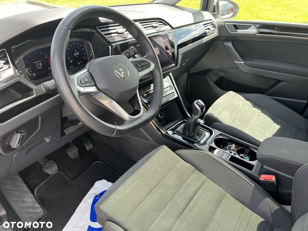 Volkswagen Touran 1.5 TSI EVO Highline - 10