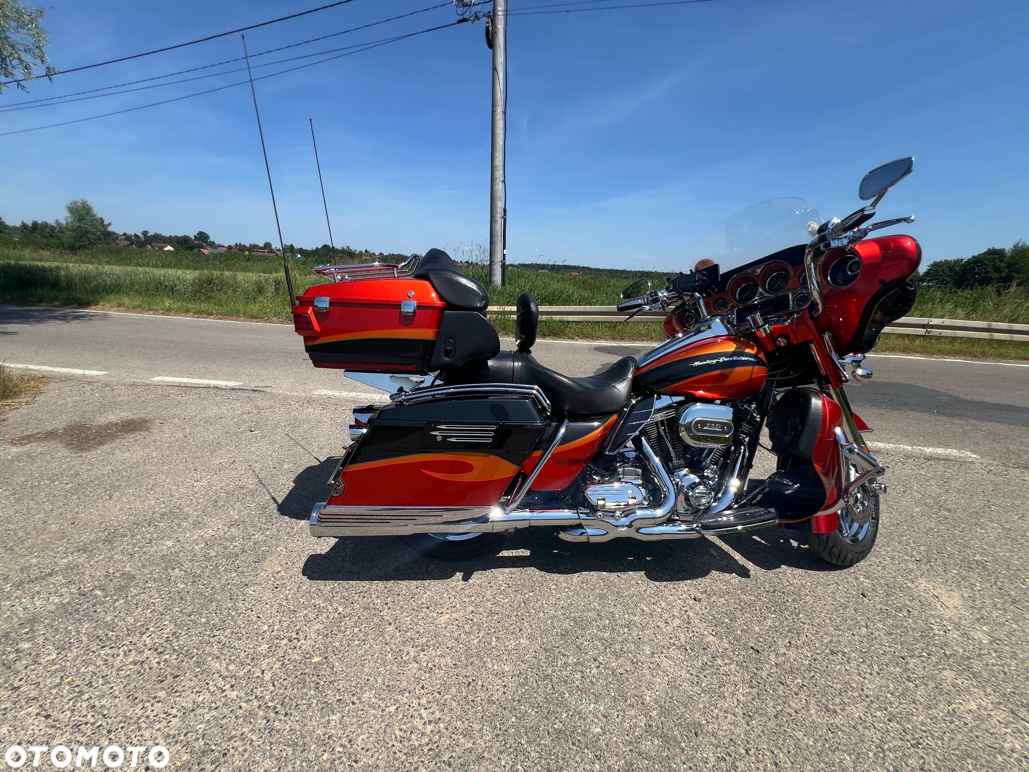 Harley-Davidson FLHTCU Ultra - 32
