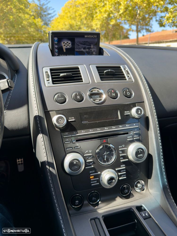 Aston Martin Vantage Coupe V8 Sportshift - 25