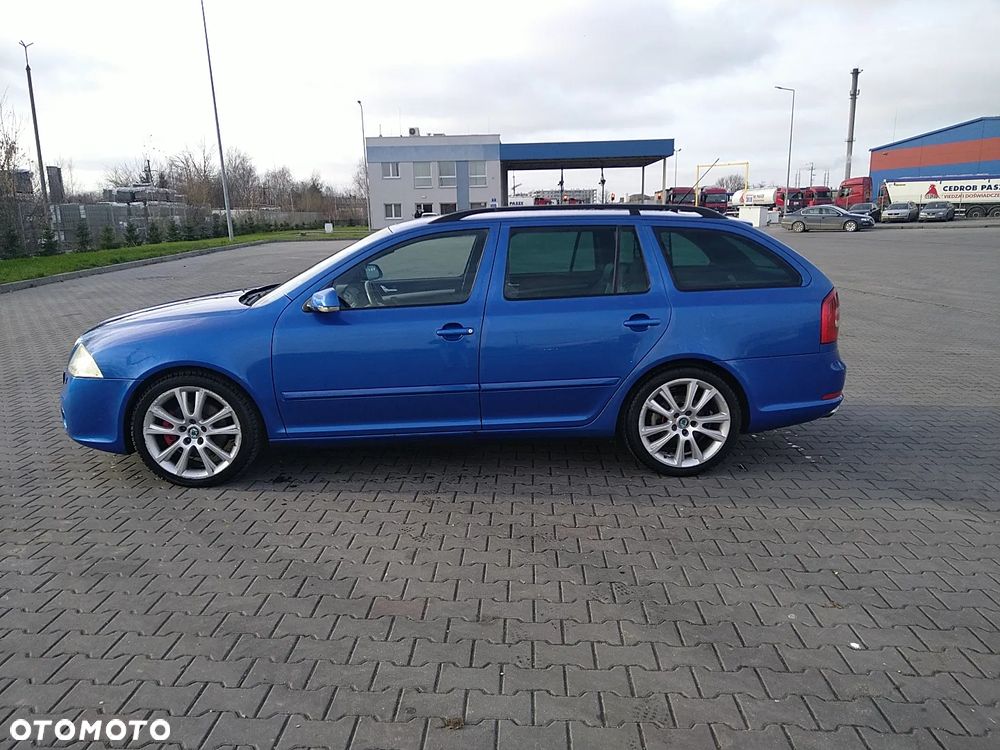 Skoda Octavia 2.0 TDI CR DPF RS - 3