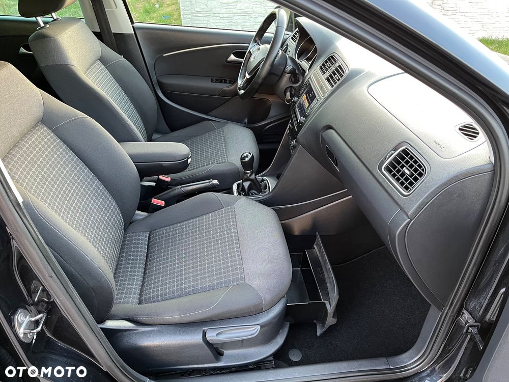 Volkswagen Polo 1.2 TSI (Blue Motion Technology) Comfortline - 24