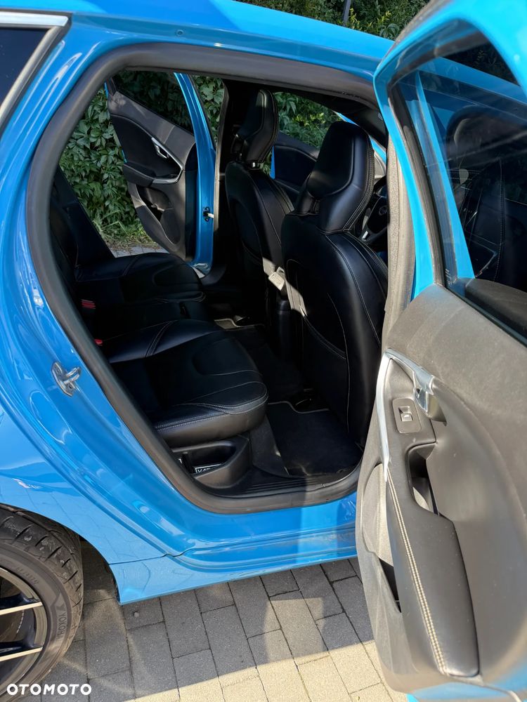 Volvo V40 D4 RDesign - 10