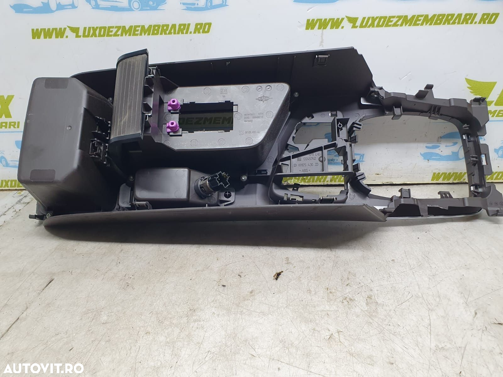 Ornament consola centrala 13245742 Opel Insignia A [2008 - 2014] 2.0 - 3