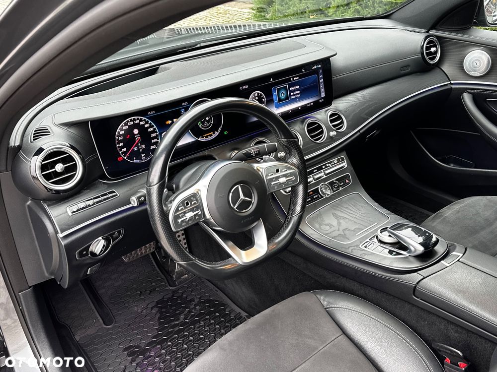 Mercedes-Benz Klasa E 220 d 4-Matic AMG - 28