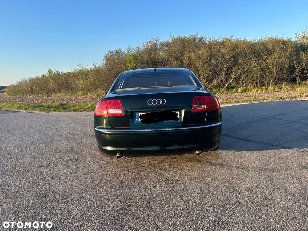 Audi A8 - 4