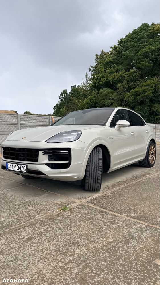 Porsche Cayenne - 1