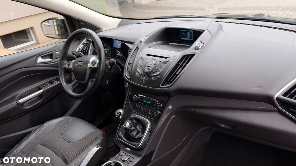 Ford Kuga 2.0 TDCi 4x4 Titanium - 27