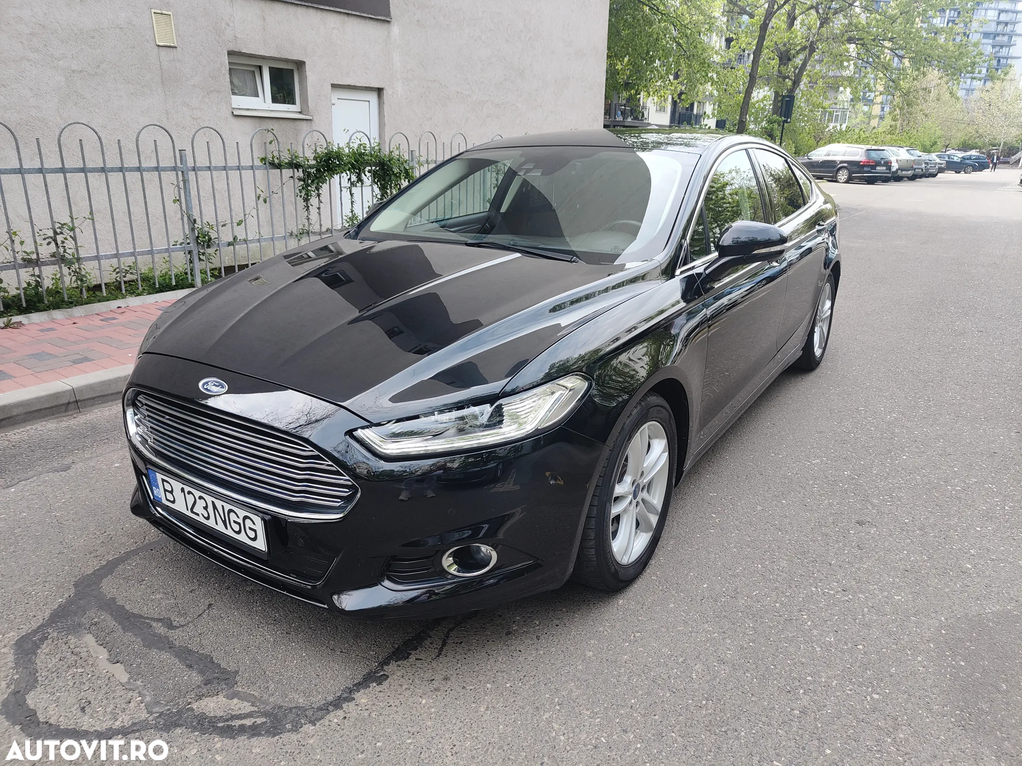 Ford Mondeo 2.0 TDCi Start-Stopp PowerShift-Aut Titanium - 4