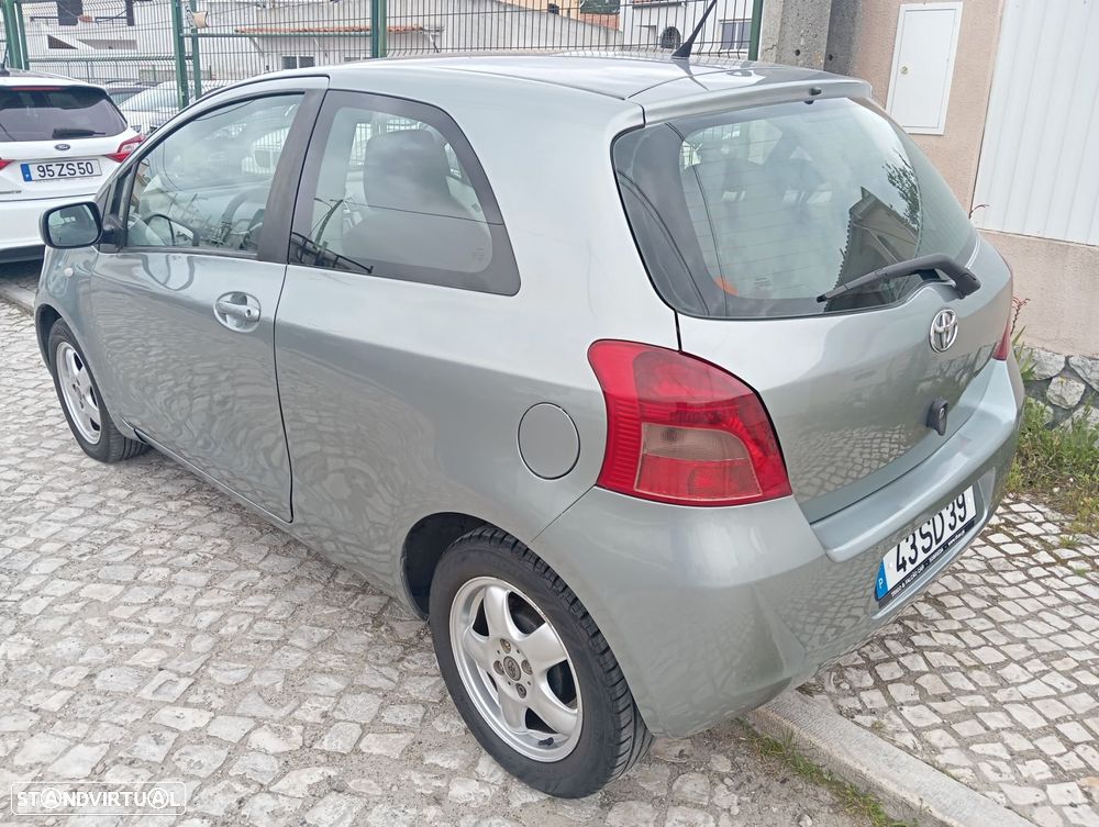 Toyota Yaris 1.4 D-4D AC - 3