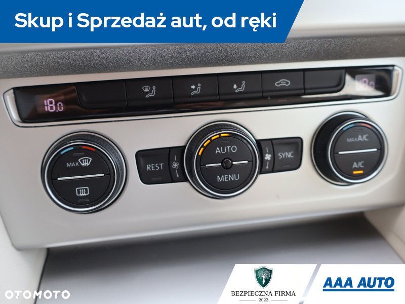 Volkswagen Passat - 15