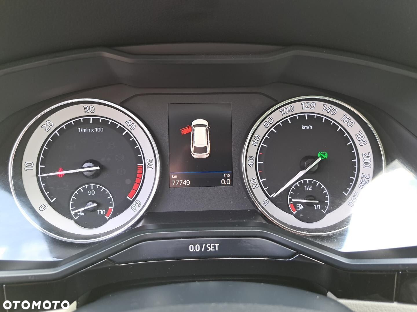 Skoda Superb 2.0 TDI L&K DSG - 14