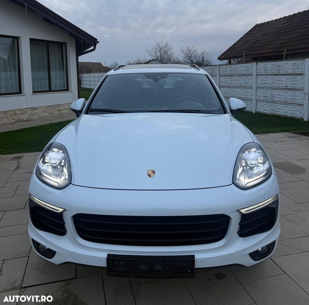 Porsche Cayenne - 4