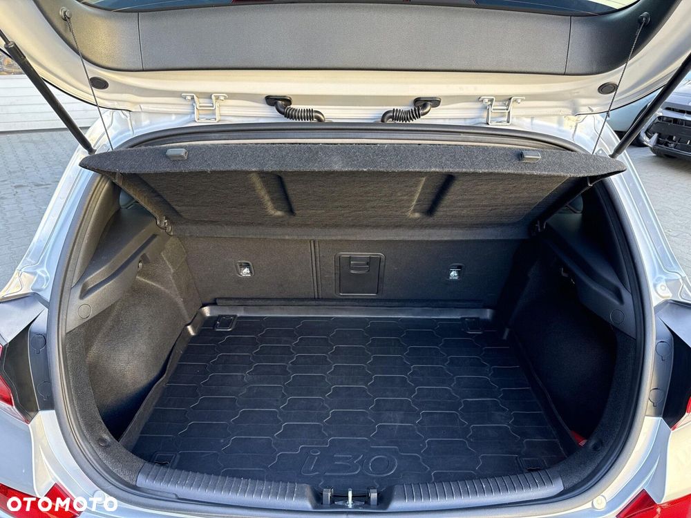 Hyundai i30 1.6 D Style DCT - 17