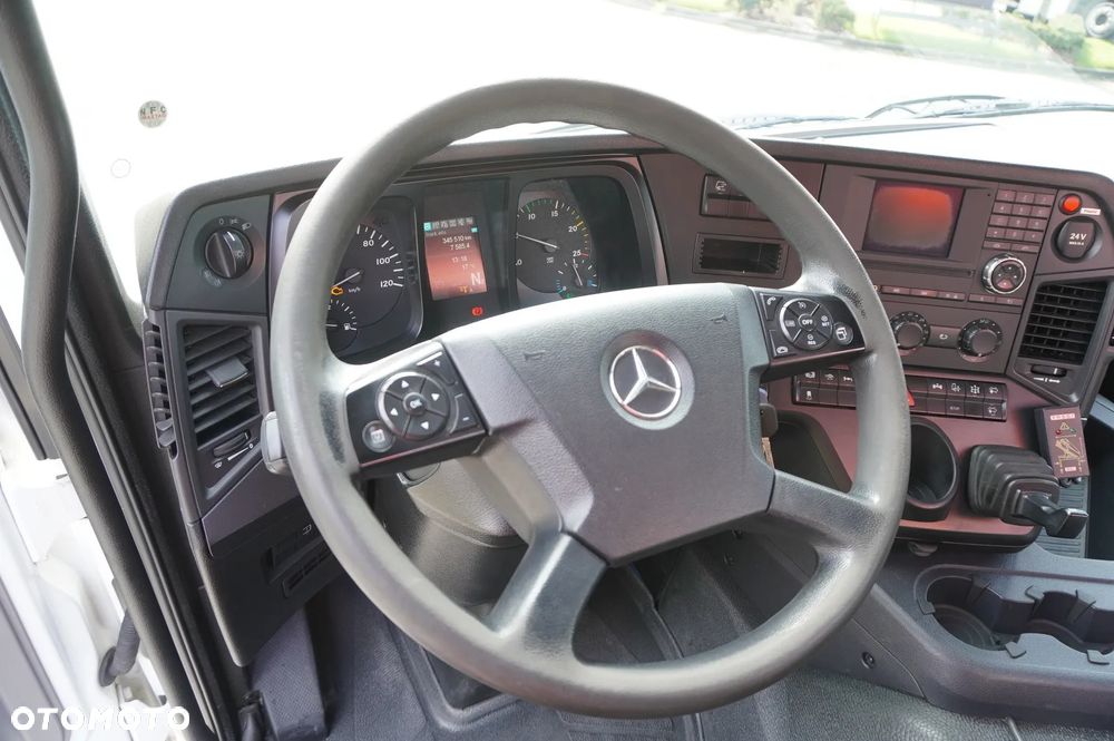 Mercedes-Benz Antos 2540 / Burtowy 15 EPAL / HDS Fassi F165 / 6.1 t / Zasięg 8 m / pilot / rotator / 1600 MTH / oś skrętna - 24