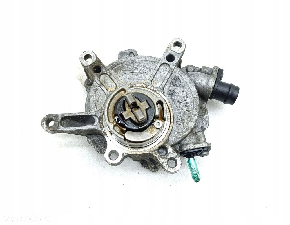 POMPA VACUM VAKUM MERCEDES W221 4.7 V8 A2762300165 - 1