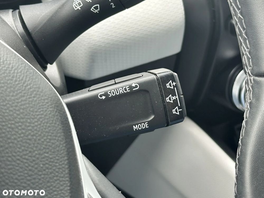 Renault Clio - 26