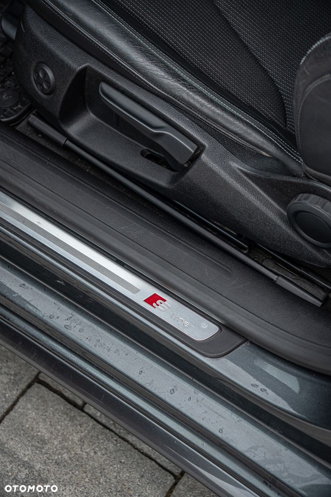 Audi A5 Coupé 2.0 TDI DPF quattro - 28