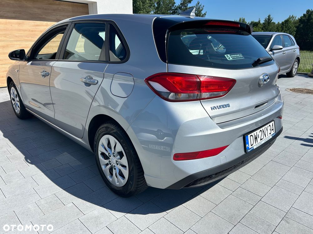 Hyundai i30 1.5 DPI Classic + - 6