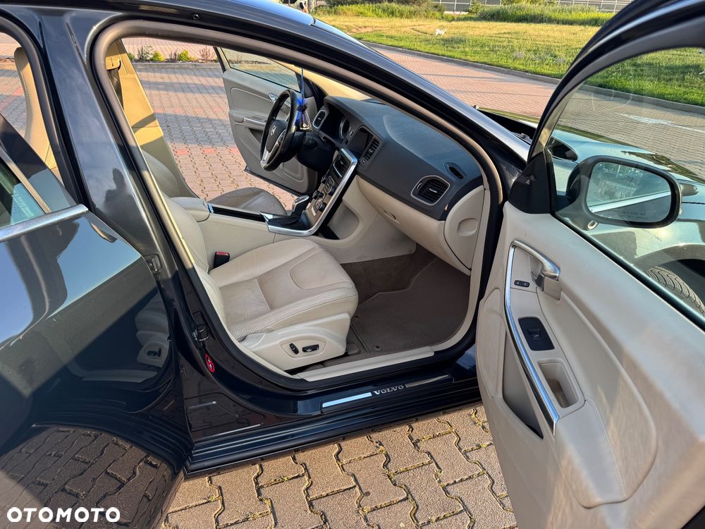 Volvo S60 2.5 T5 - 12