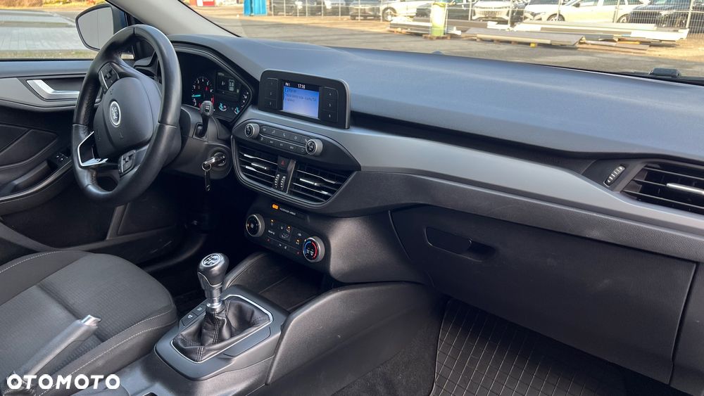 Ford Focus 1.0 EcoBoost Trend Edition - 12