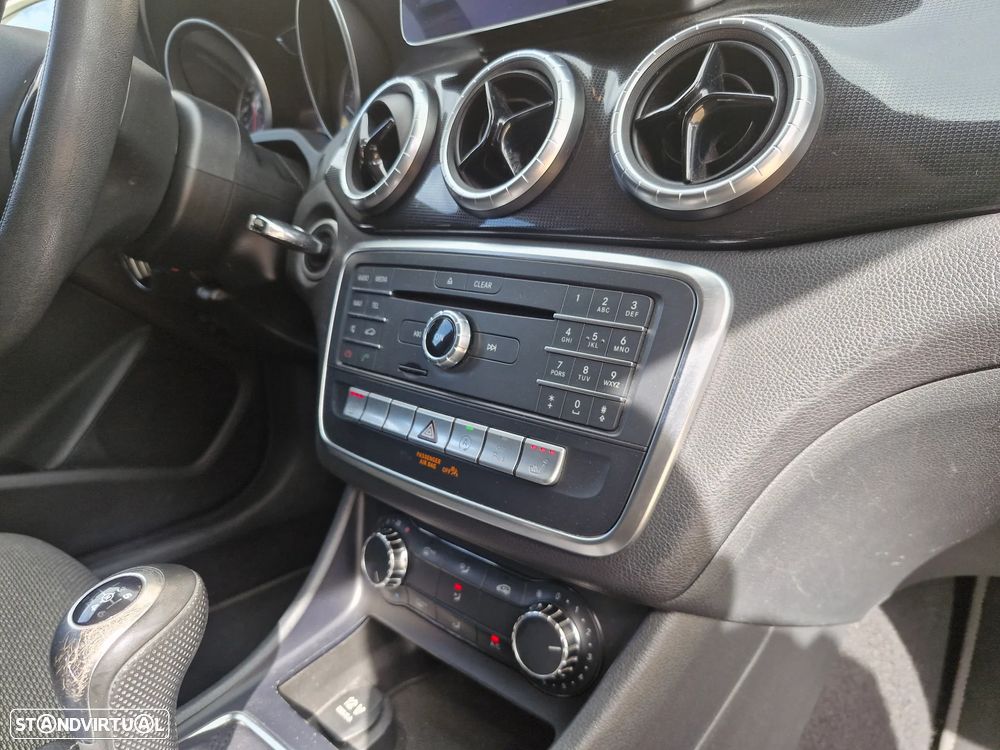 Mercedes-Benz CLA 200 d Shooting Brake Urban - 16