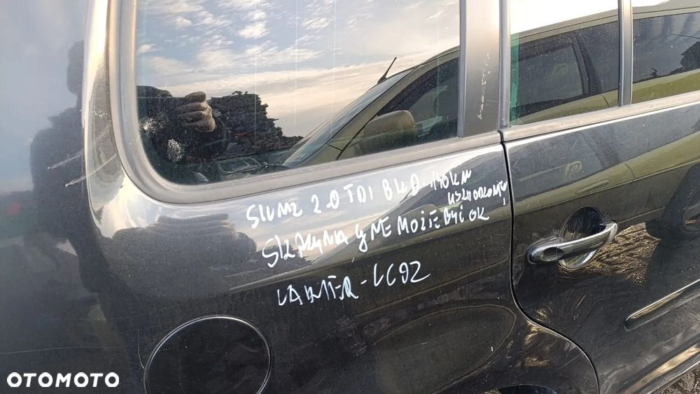 35566 volkswagen touran 2.0 BKD 140 km na części skrzynia GNE lakier LC9Z - 5